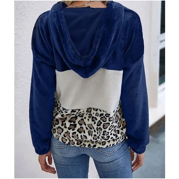 Leopard Print Zipper Teddy Hooded Sweater Top - Picture 3 of 3